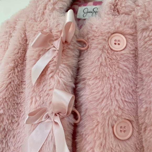 Jessica Simpson Faux Fur pink coat size 18months - Picture 3 of 6